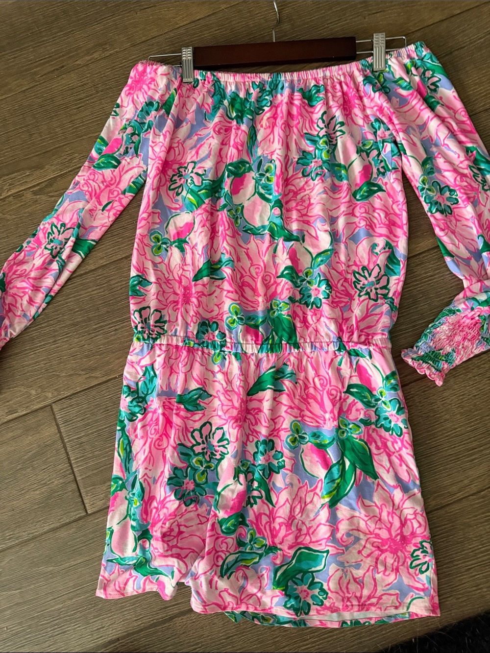 Lilly Pulitzer Romper. Elasticized waist, long sleeved, strapless. - Picture 4 of 4